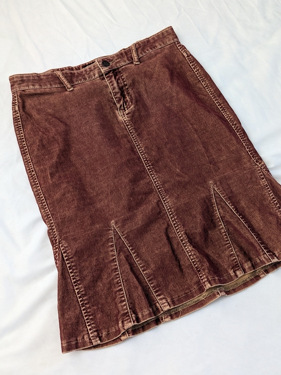 Guess Dresses & Skirts - Super Cute Vintage Guess Women's Rust Brown Corduroy A-Line Skirt